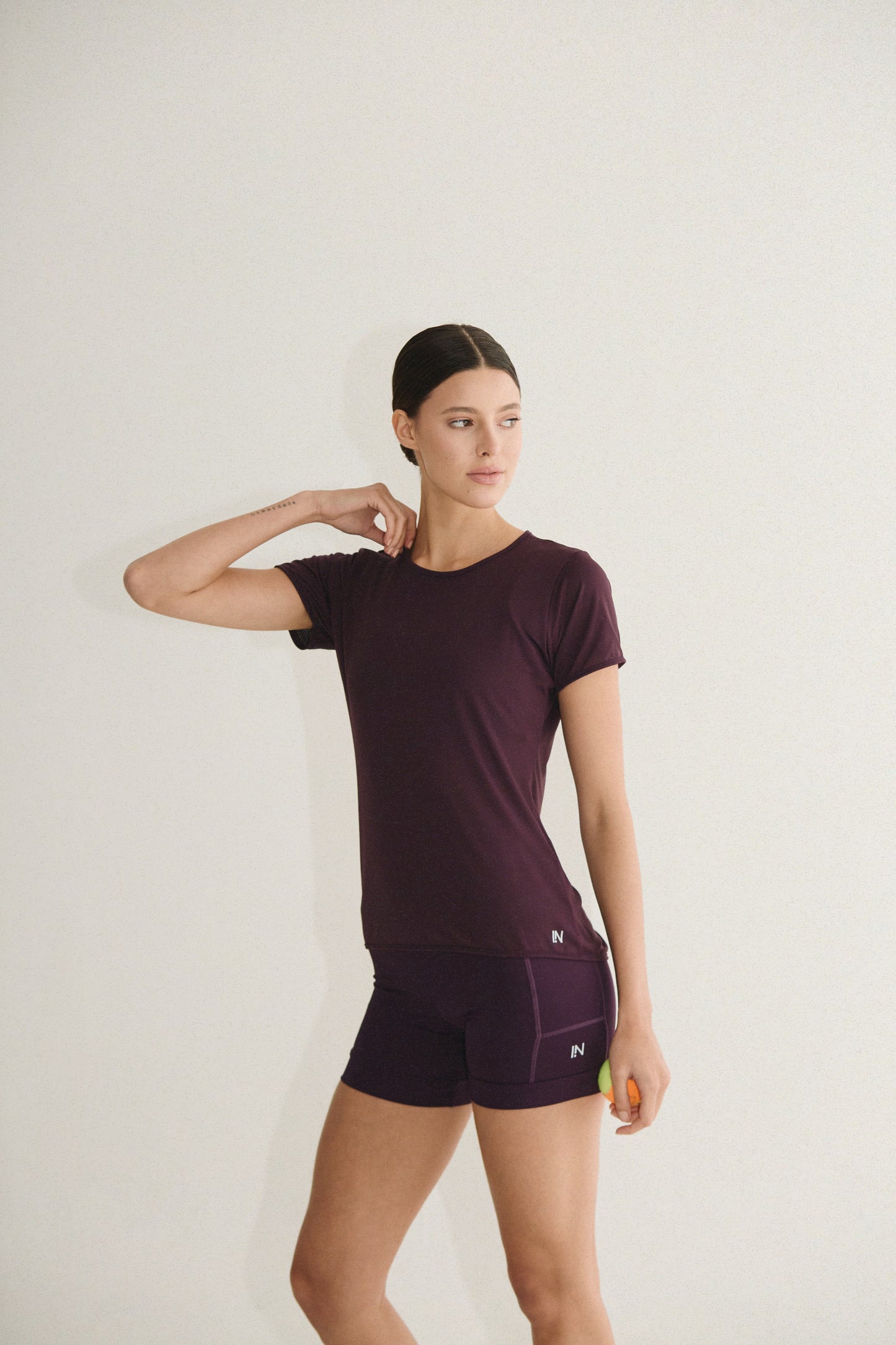 T-SHIRT BABY LOOK BORGONHA